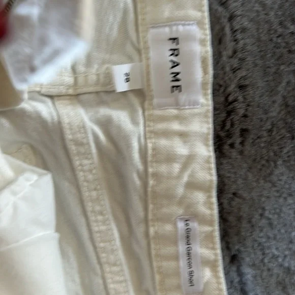 Frame Le Grand Garcon Shorts - Picture 3 of 3